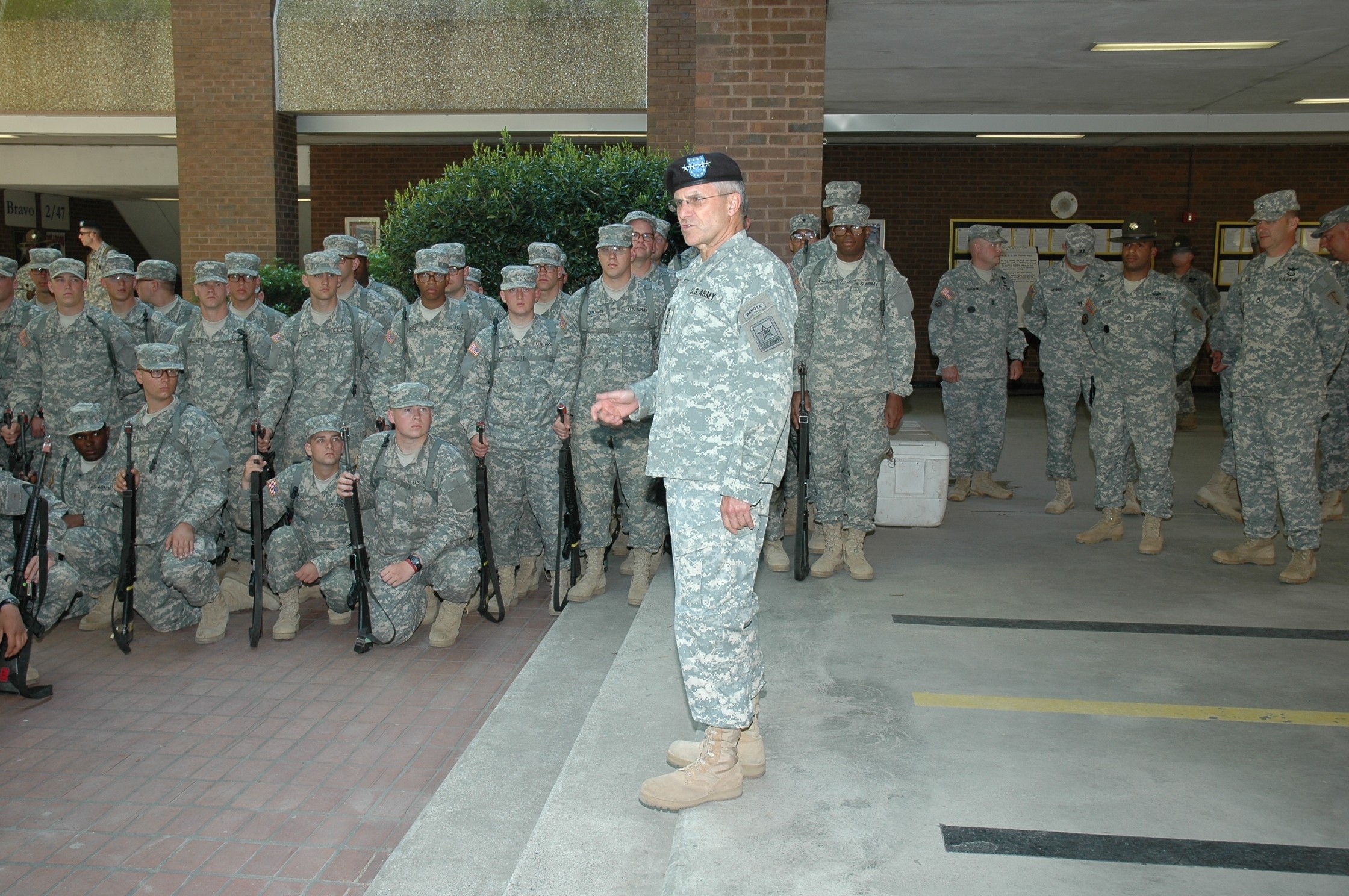 Army Basic Training Soldiers Sa Army Extends Basic Training To 22